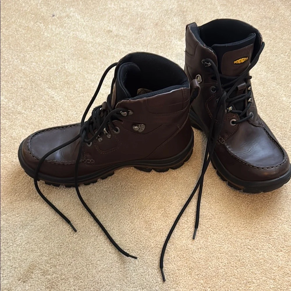 Keen Brown Leather Boots with Sturdy Design - Picture 3 of 10